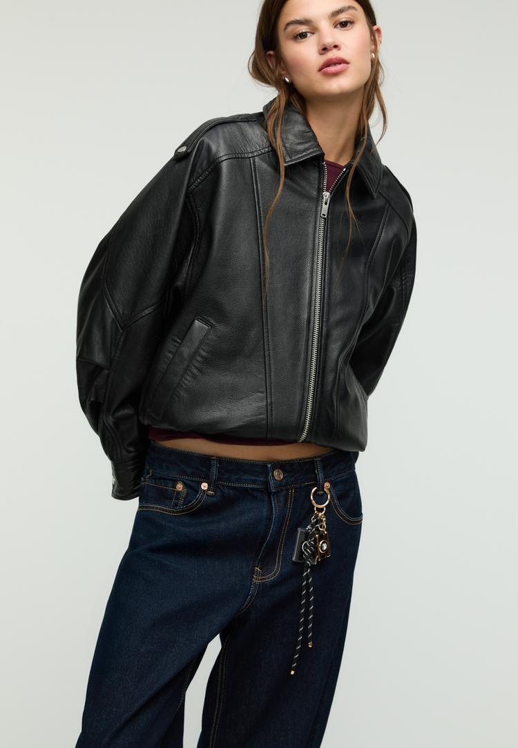 Stradivarius Μπρελόκ Γούρι Φωτογραφική Μηχανή Μαύρο Os φωτογραφία