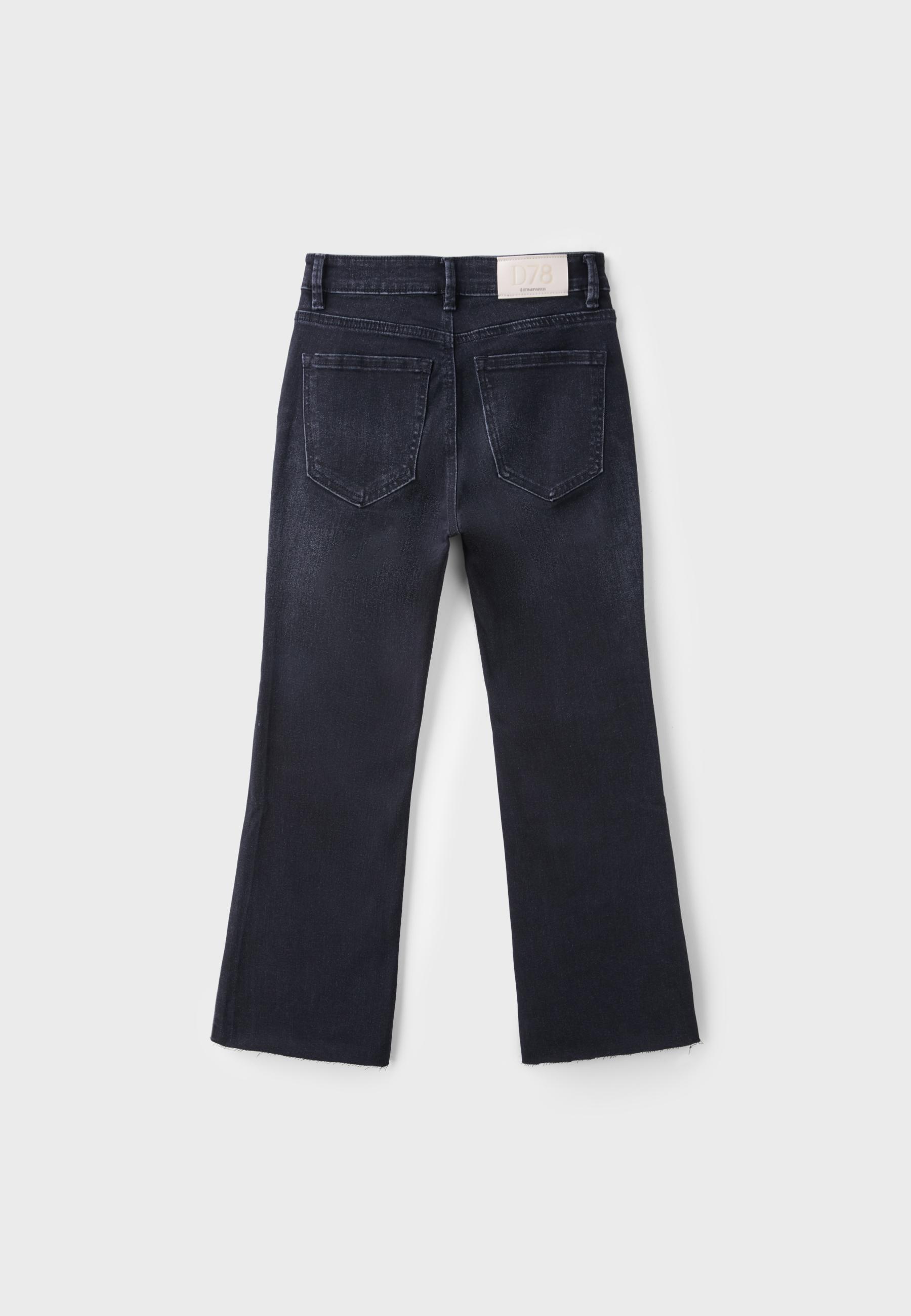 D78 Cropped bell bottom jeans — LIGHT BLEACH