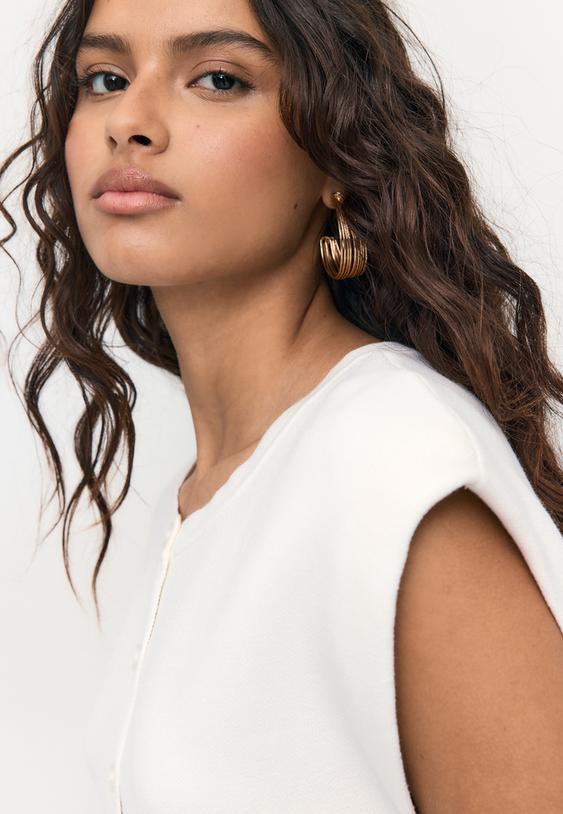 Stradivarius Knit Vest With Padded Shoulders Ecru M