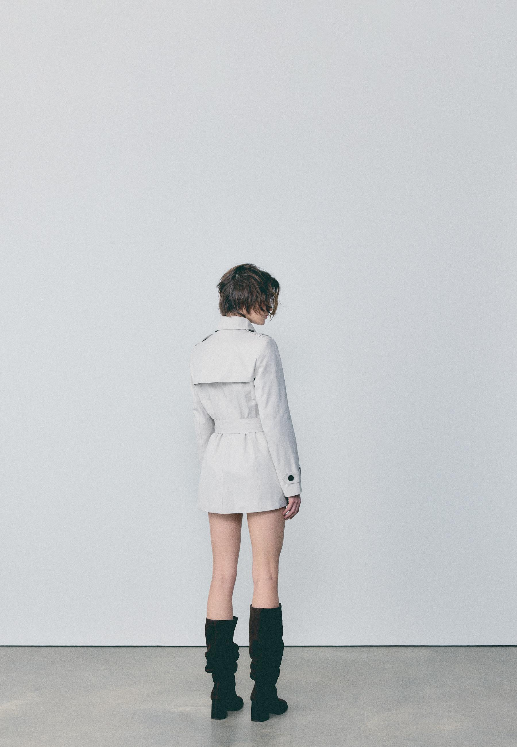Basic short trench coat — Stone