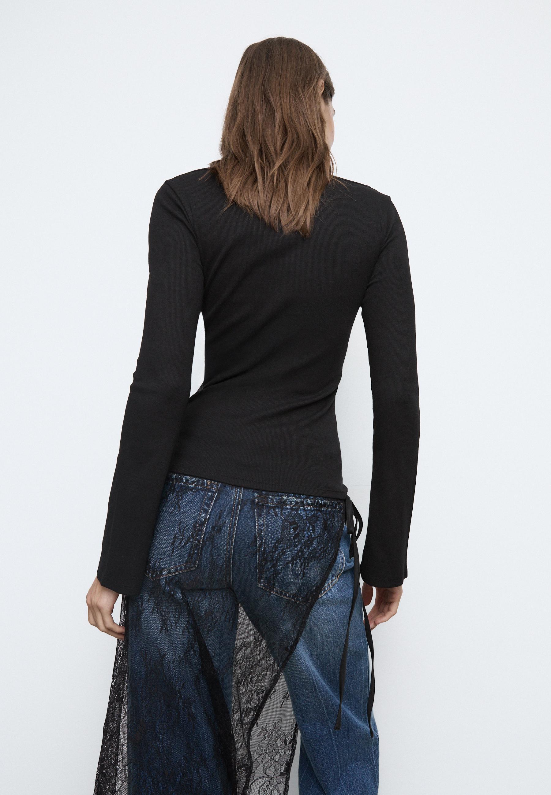 Basic bell sleeve T-shirt — Black