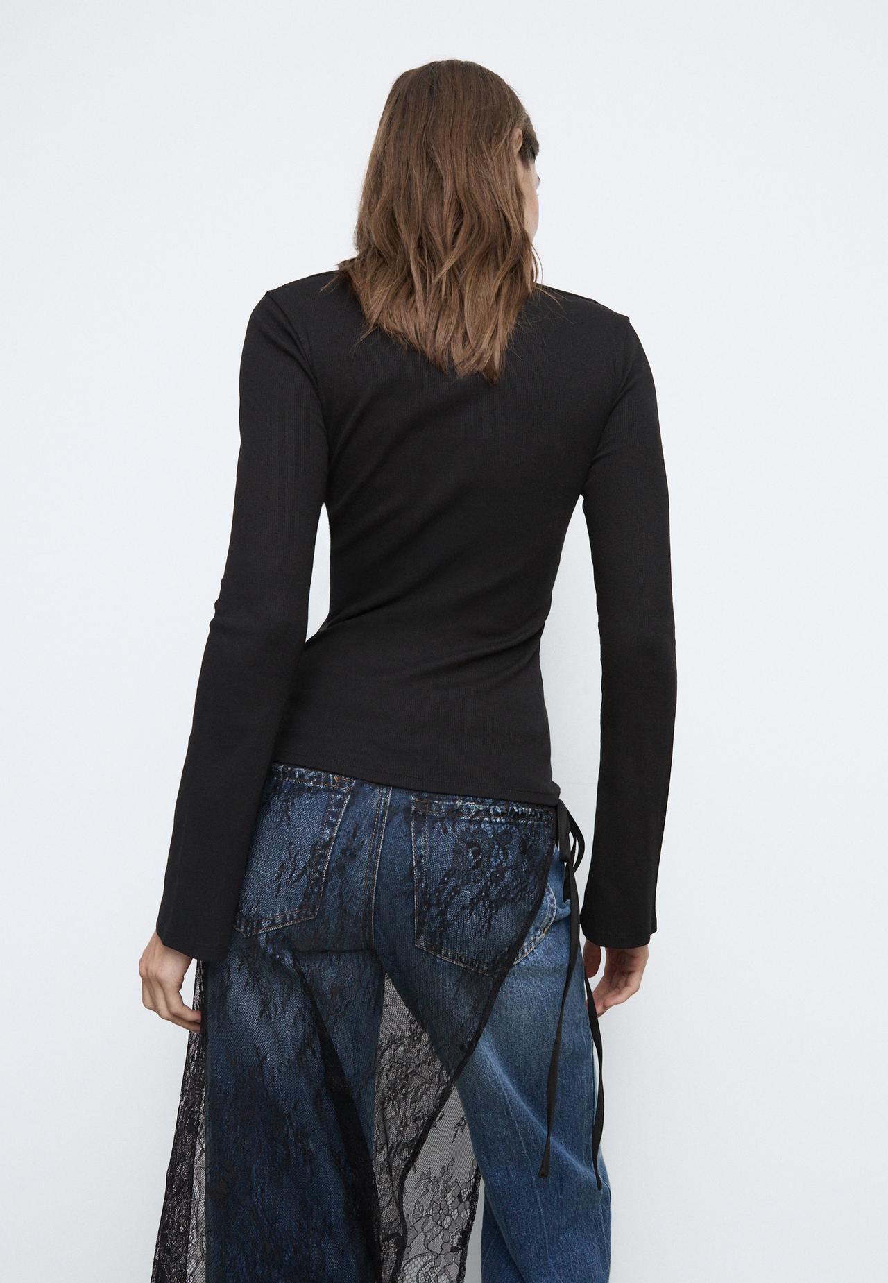 Flared sleeve basic T-shirt — Black