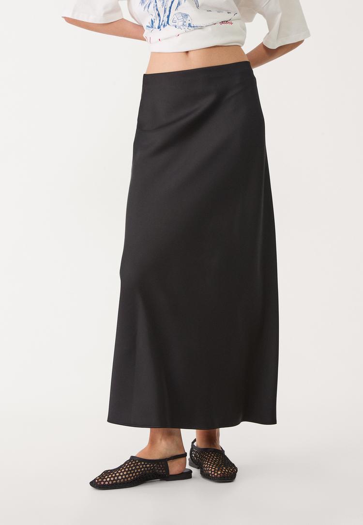 falda midi satinada