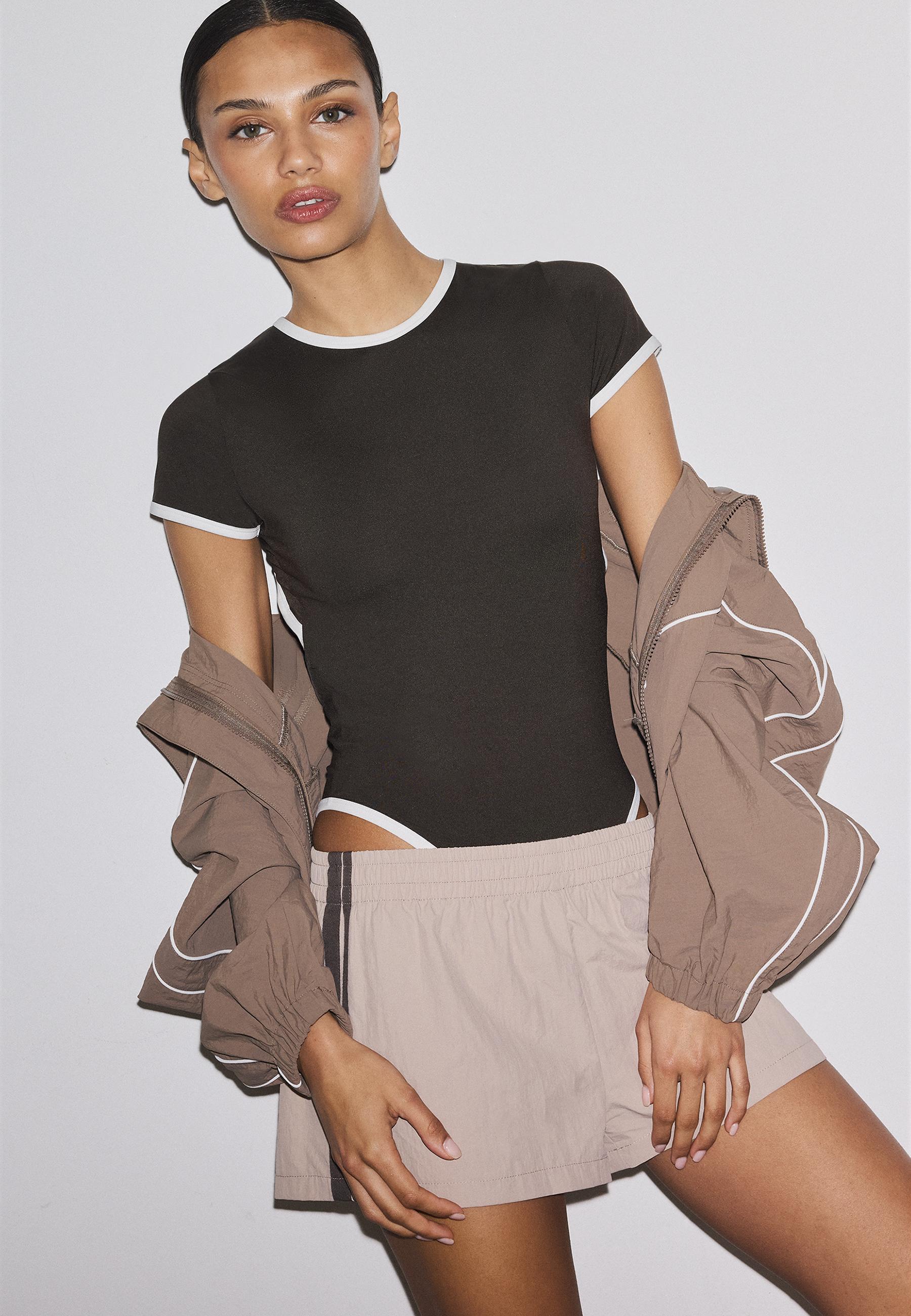 Cut-out back bodysuit — Brown