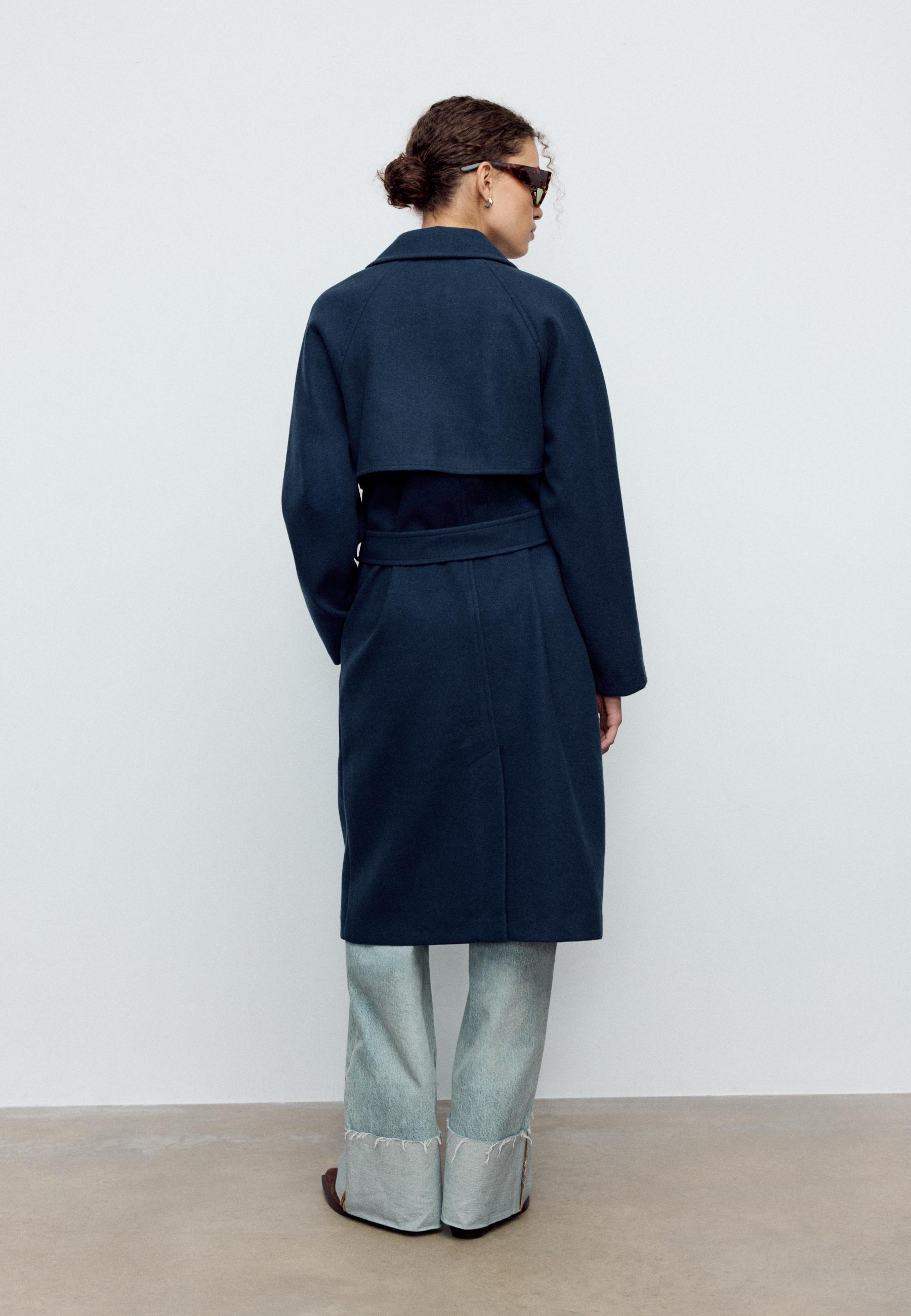 Soft-touch trench coat — Dark blue