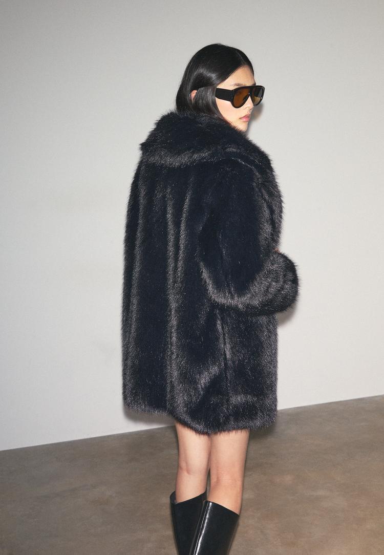 regular fit faux fur coat