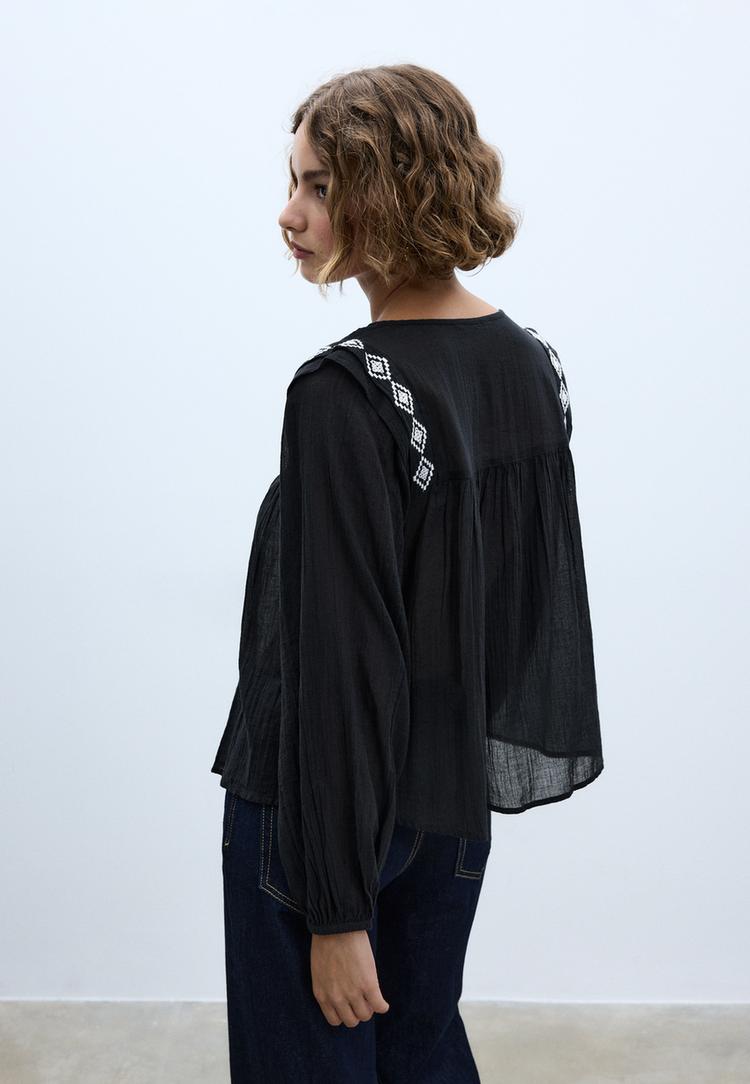 nakıslı dokumlu bluz