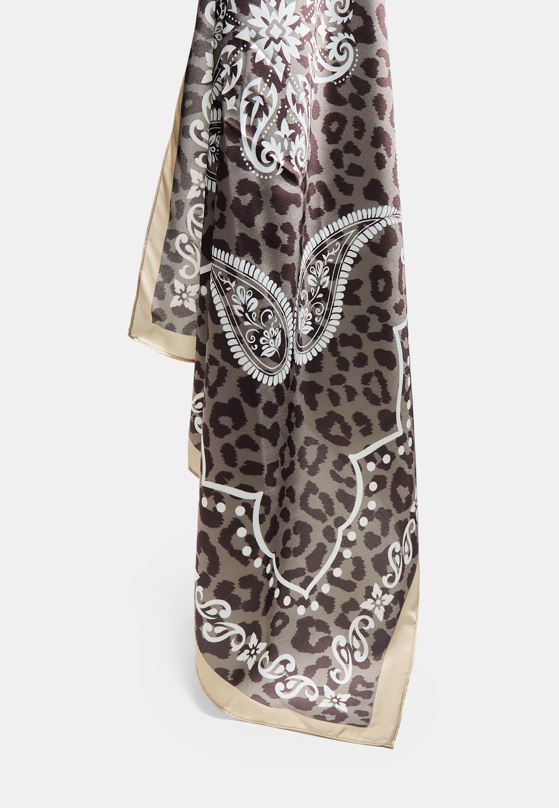 Leopard print scarf — Khaki
