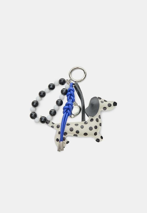 chaveiro charm cao bolinhas