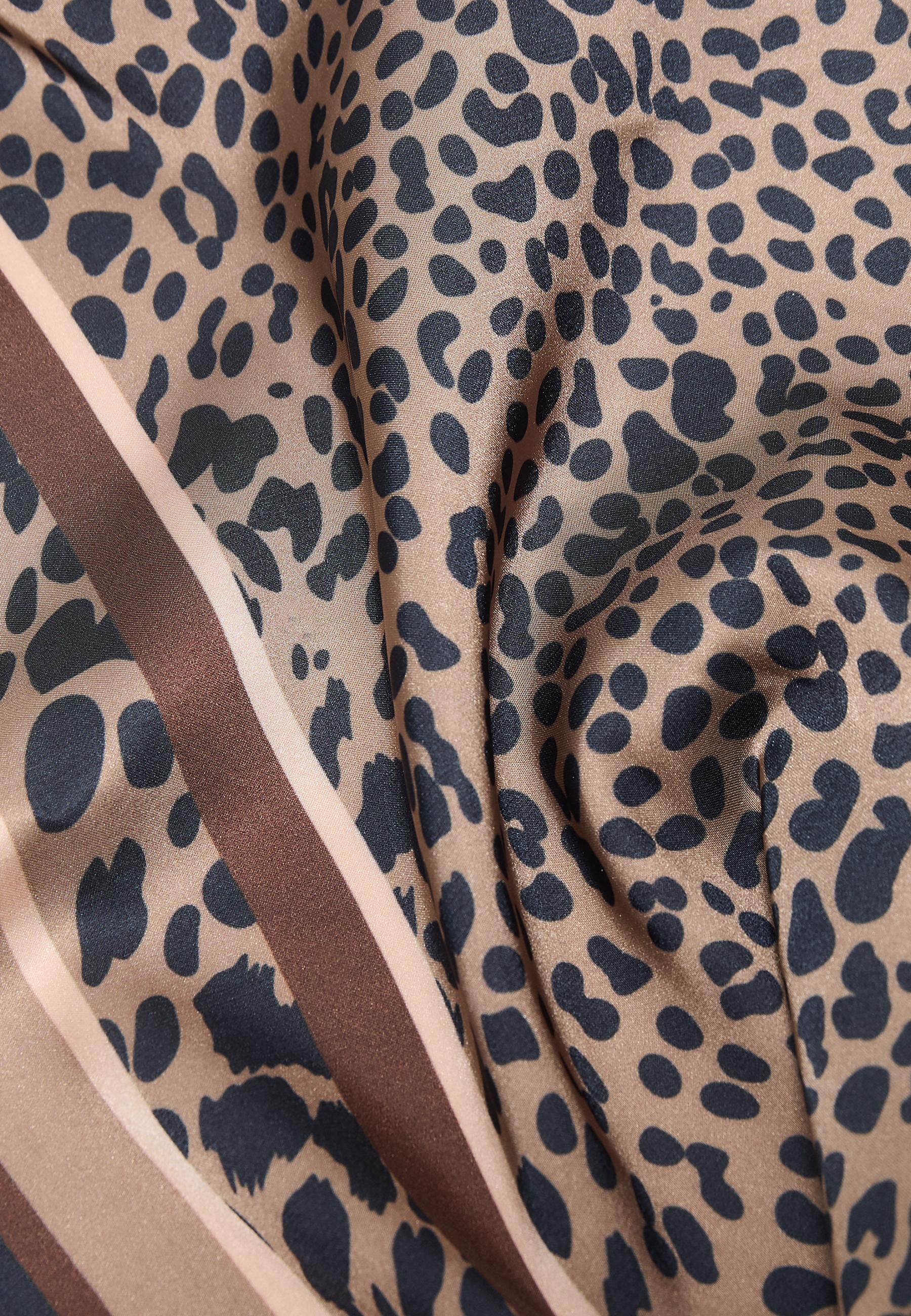 Leopard print scarf — Pastel pink