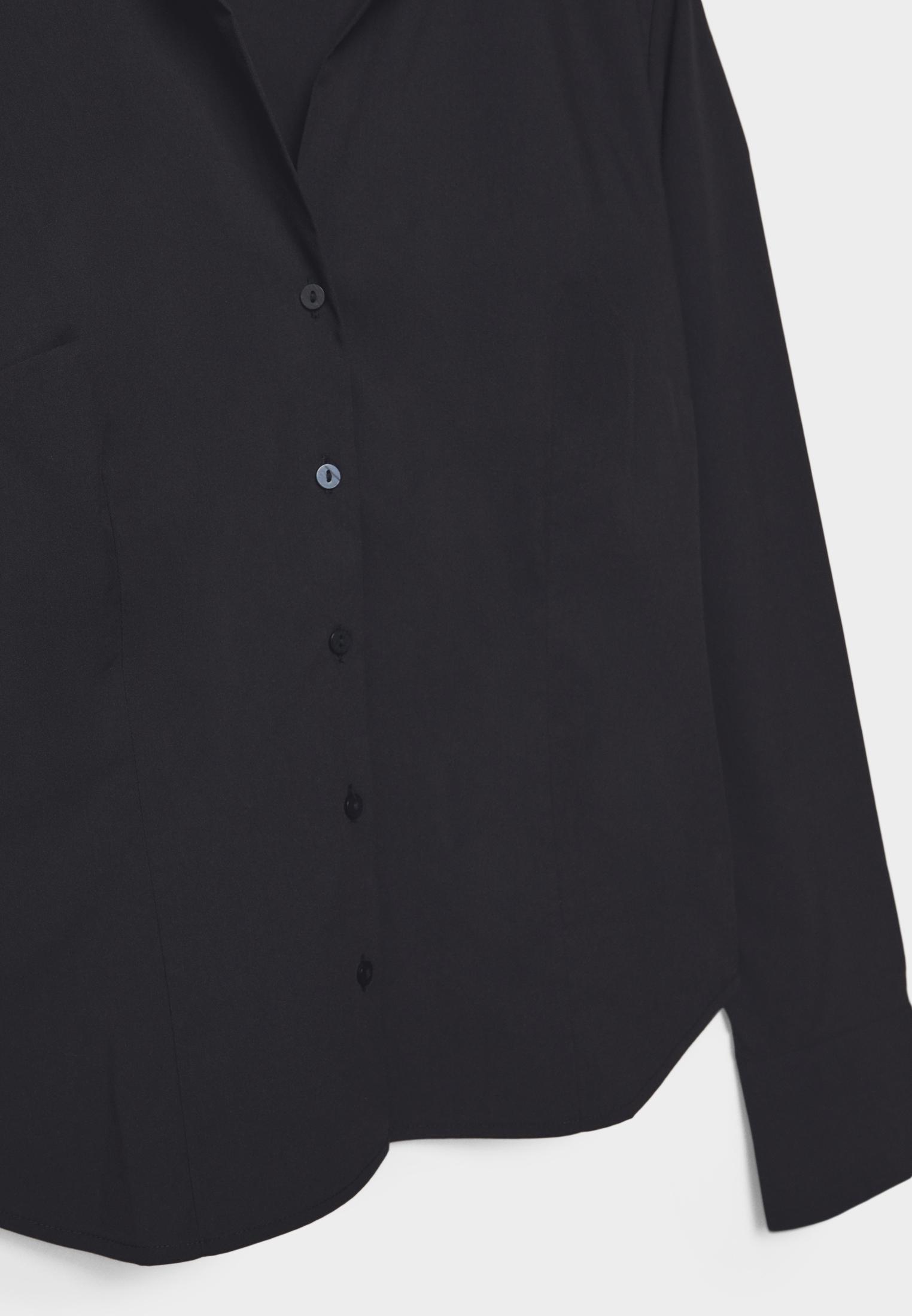 Fitted Basic Shirt — Black