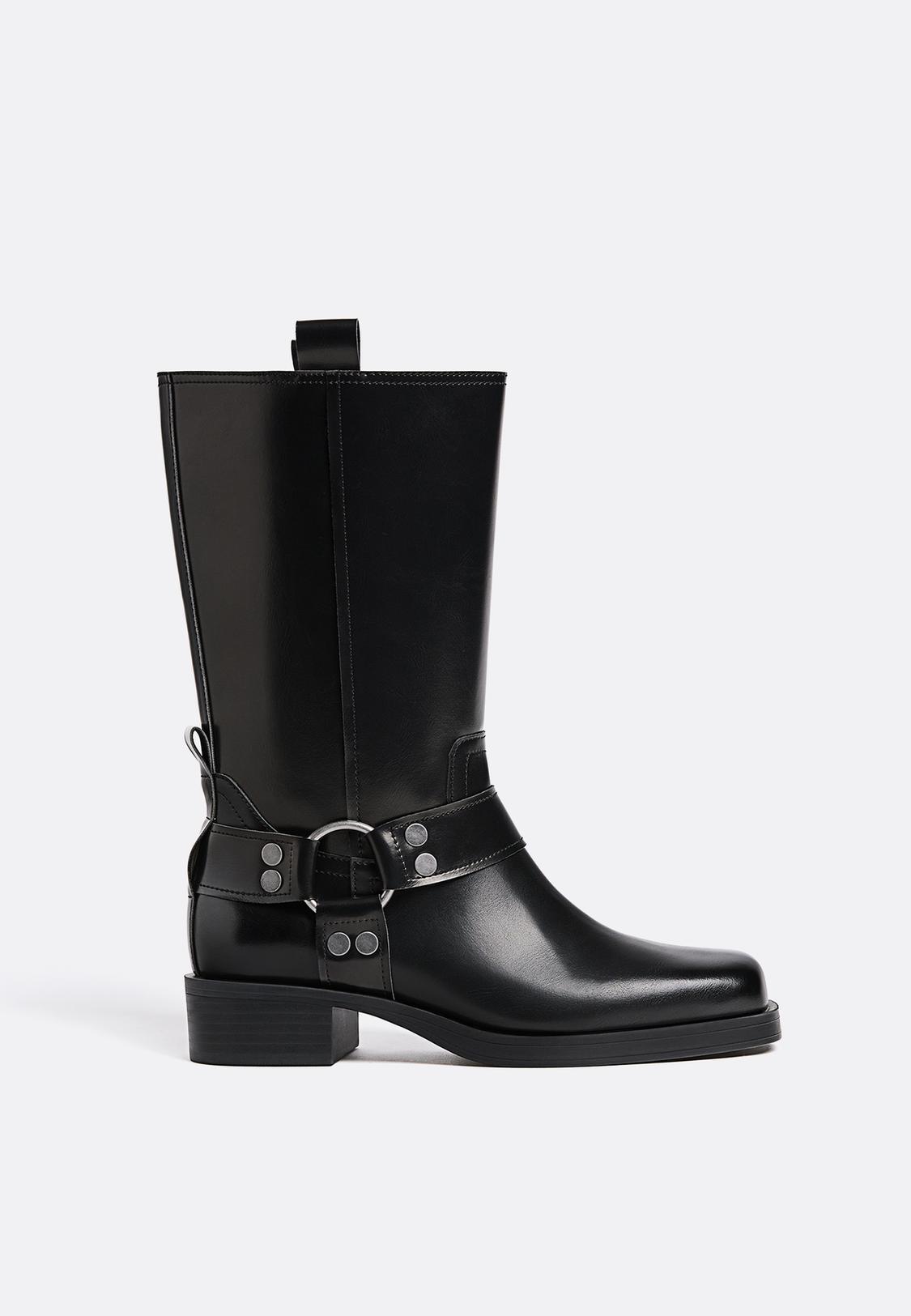 Flat biker ankle boots with buckles