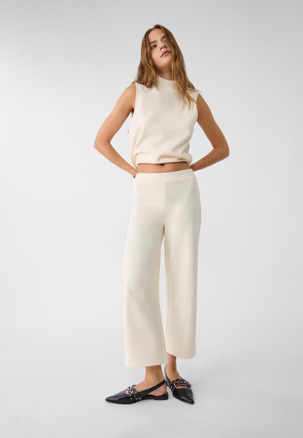 Flowing knit trousers