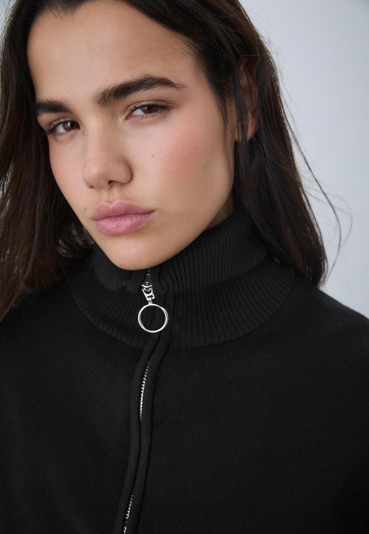 pull en maille zippe