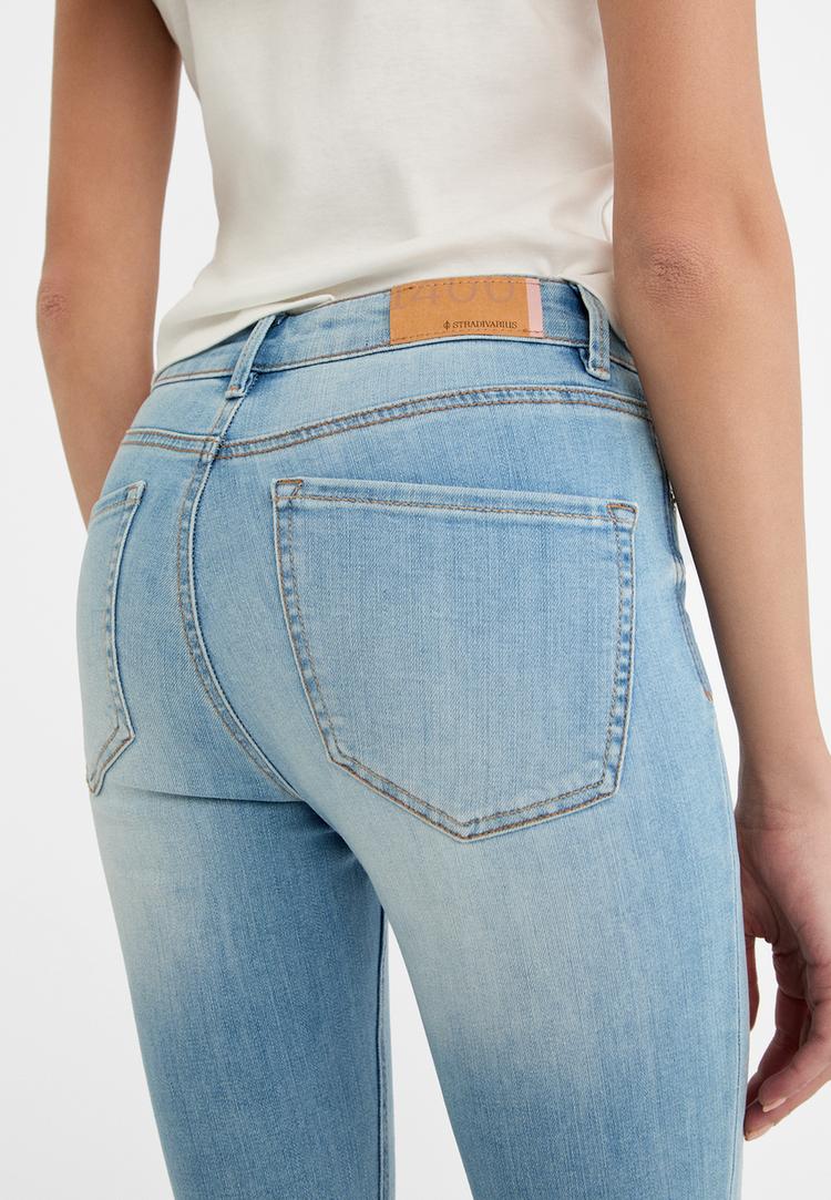 d07 regular waist skinny jeans