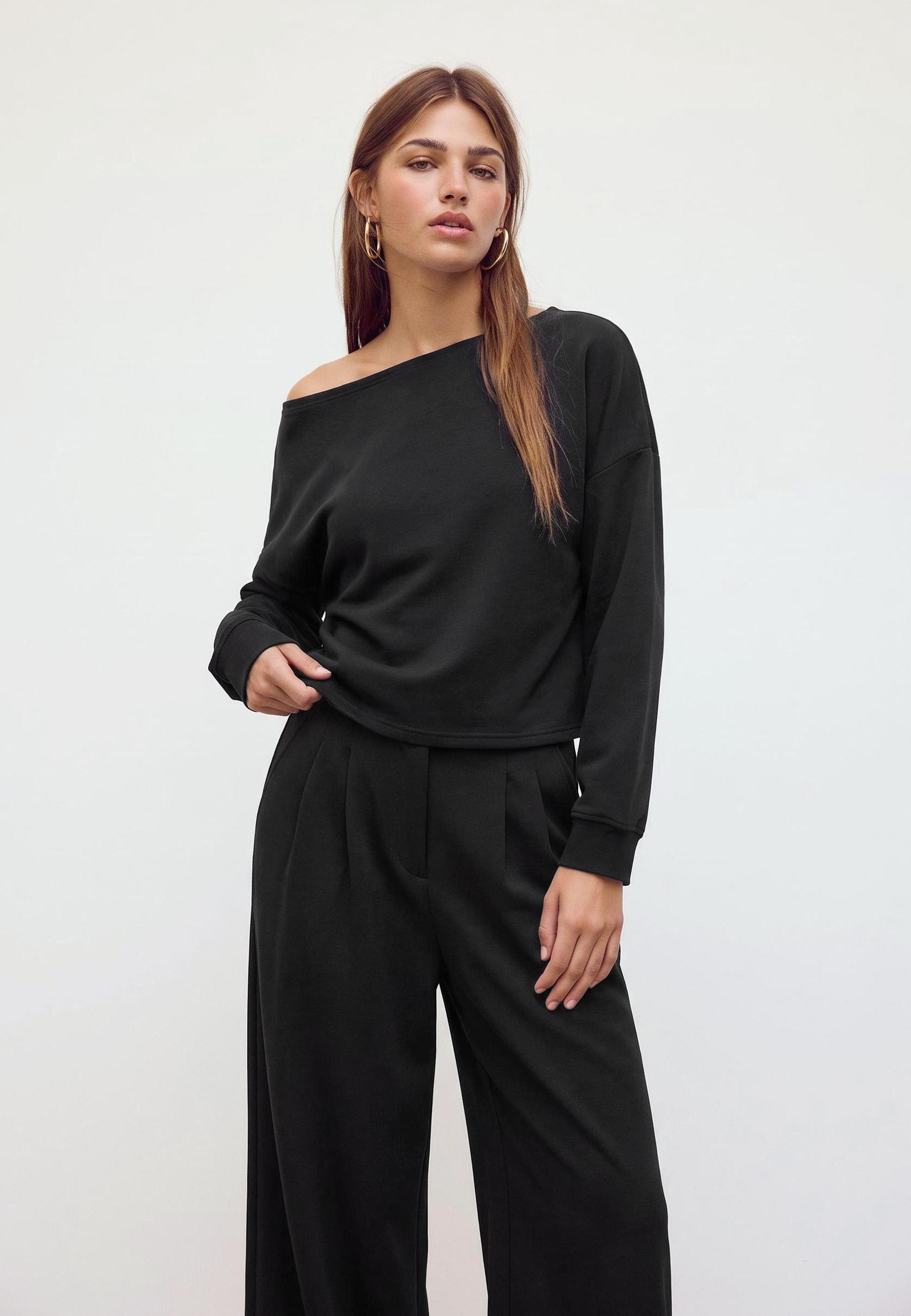Soft-touch darted trousers - Women's fashion | Stradivarius Turkey