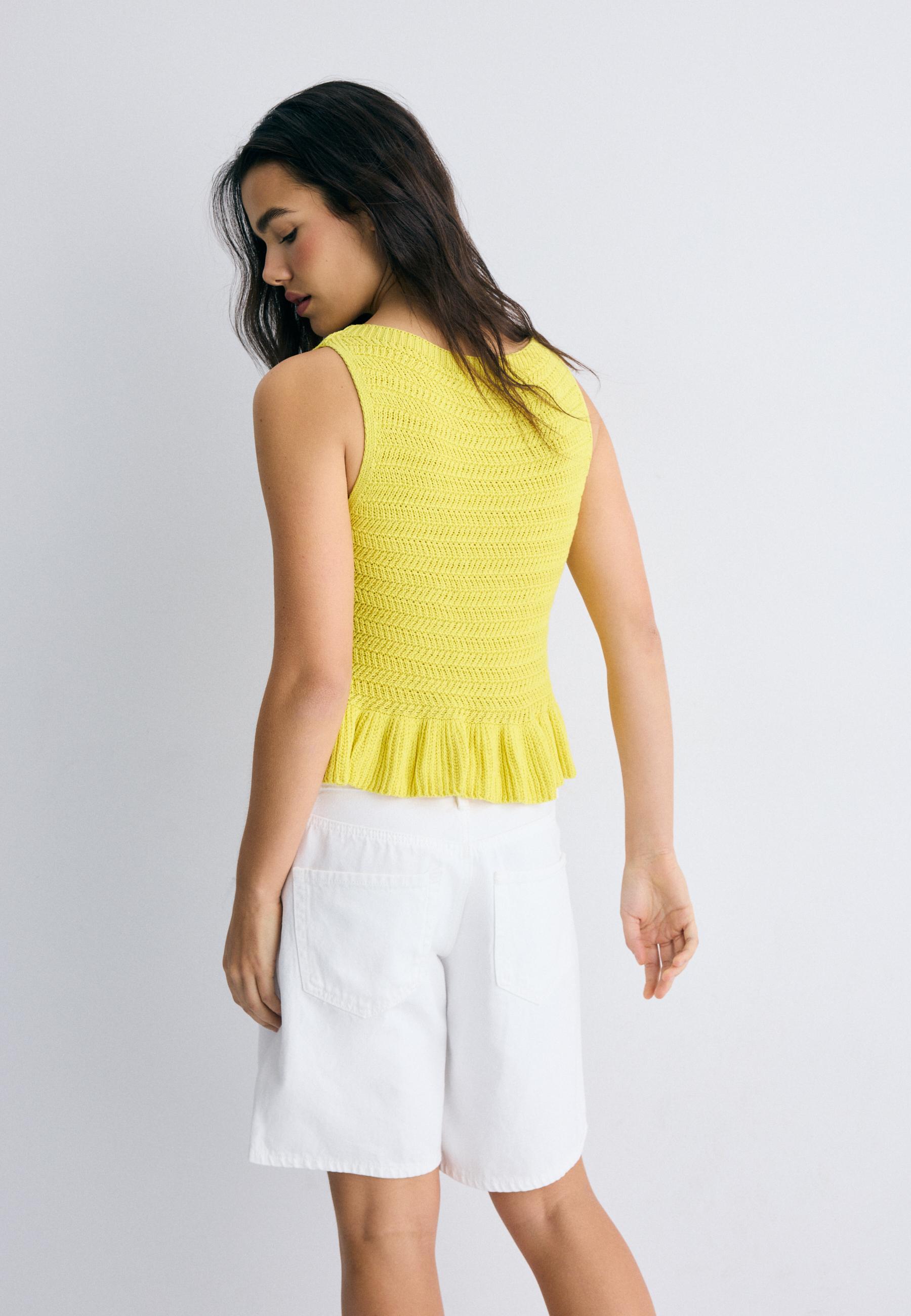 Knit peplum top — Gold