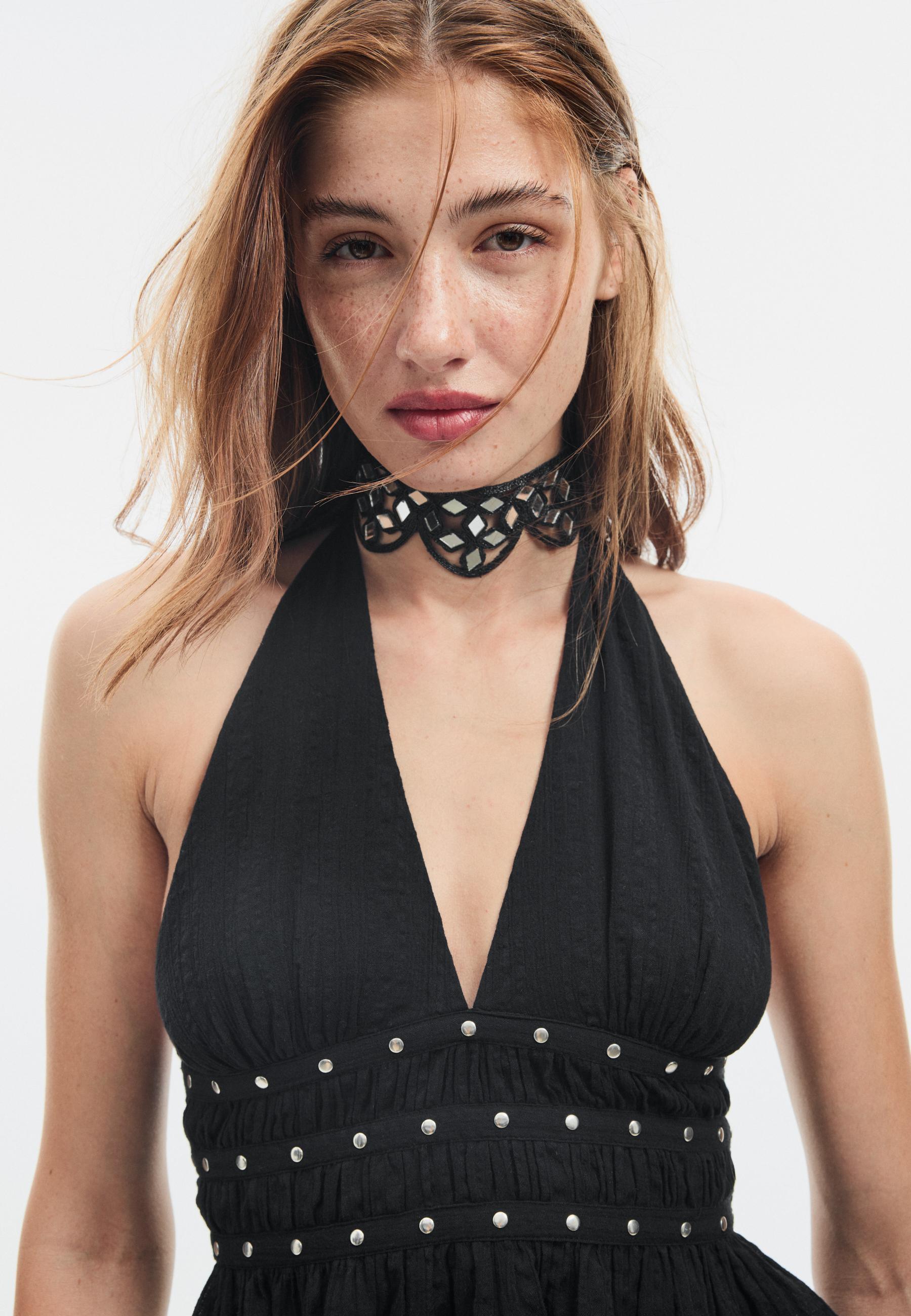 Studded halter top — Black
