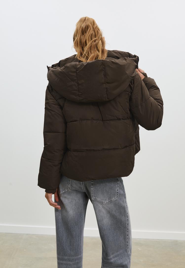 basic hooded puffer jacket