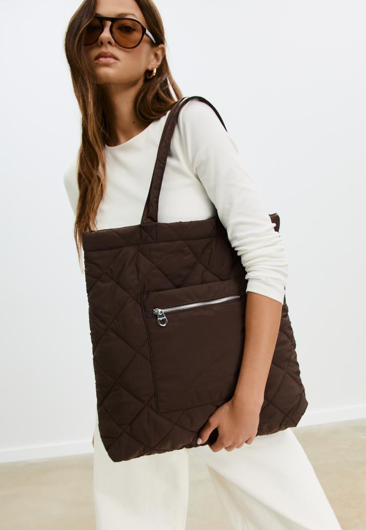 gesteppter-wende-shopper
