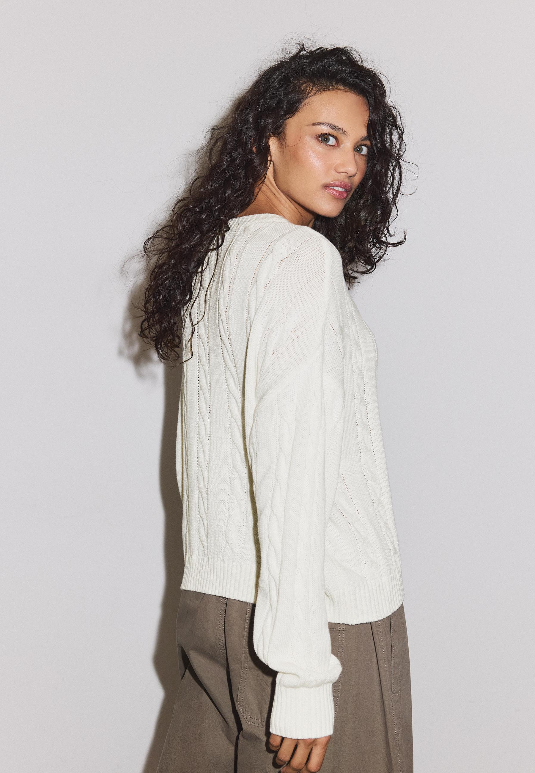 Button-up cable knit cardigan — Ecru
