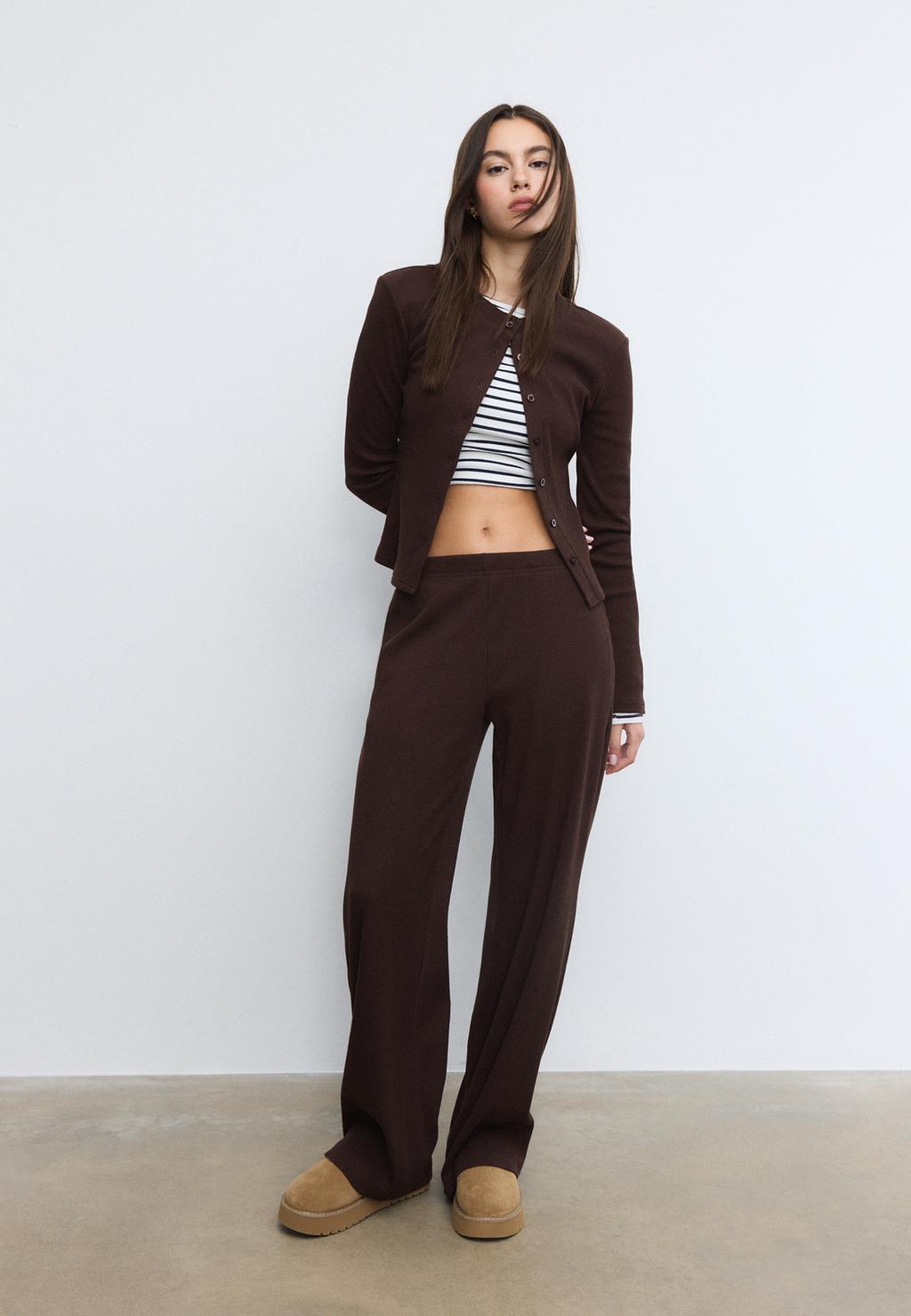 Long knit trousers