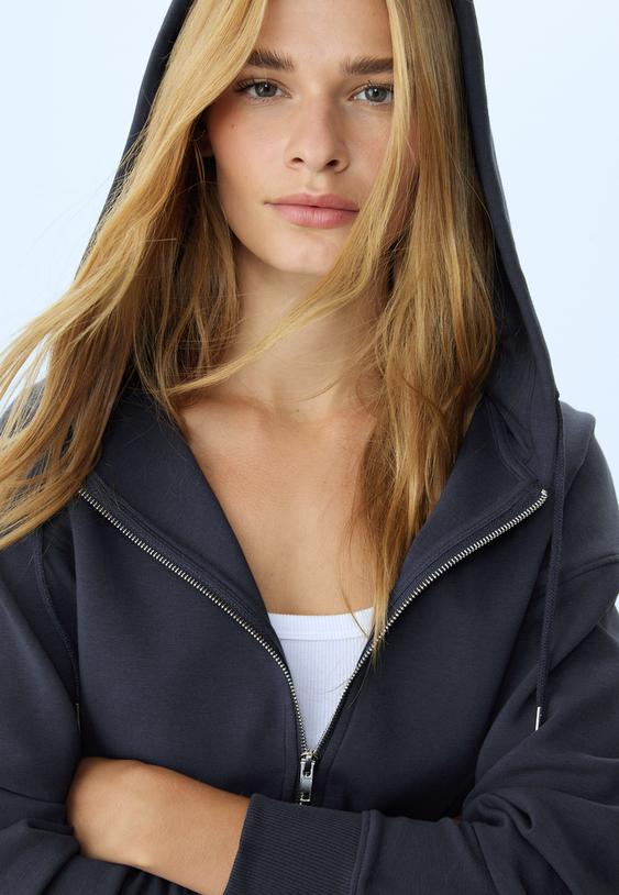 sudadera capucha cremallera