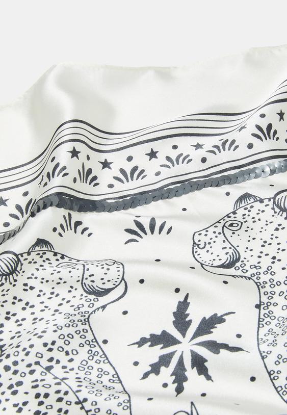 panuelo print fila lentejuelas