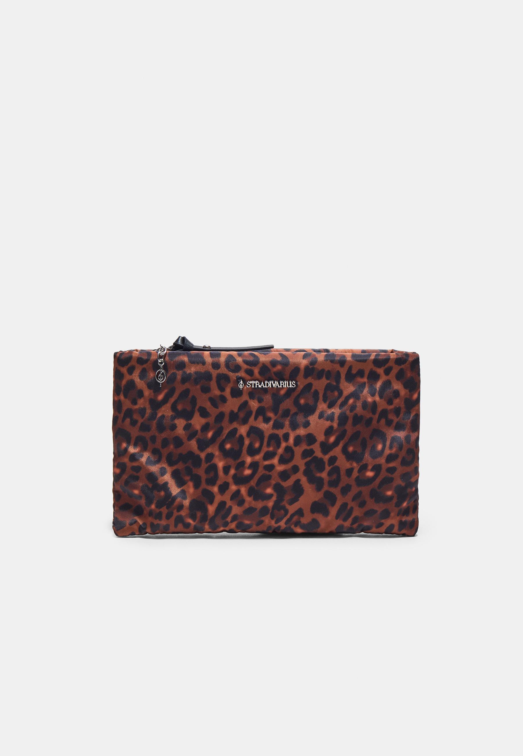 Leopar desenli düz makyaj çantası