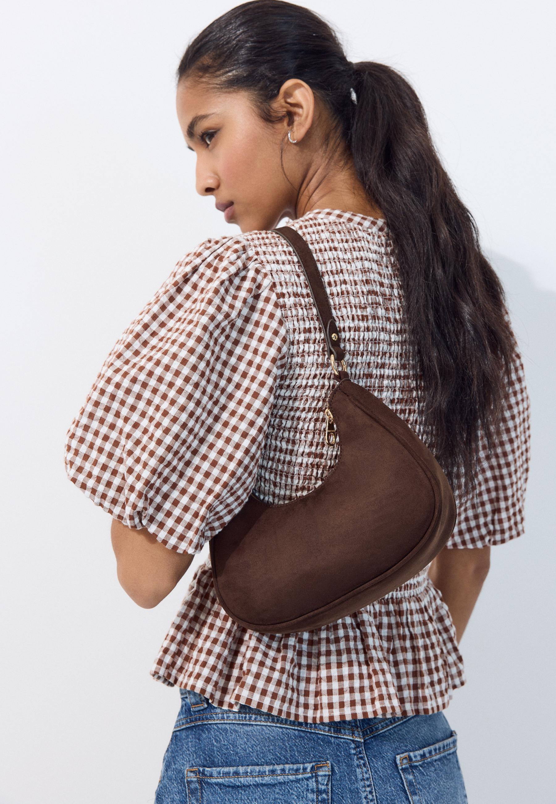 Half-moon shoulder bag — Brown