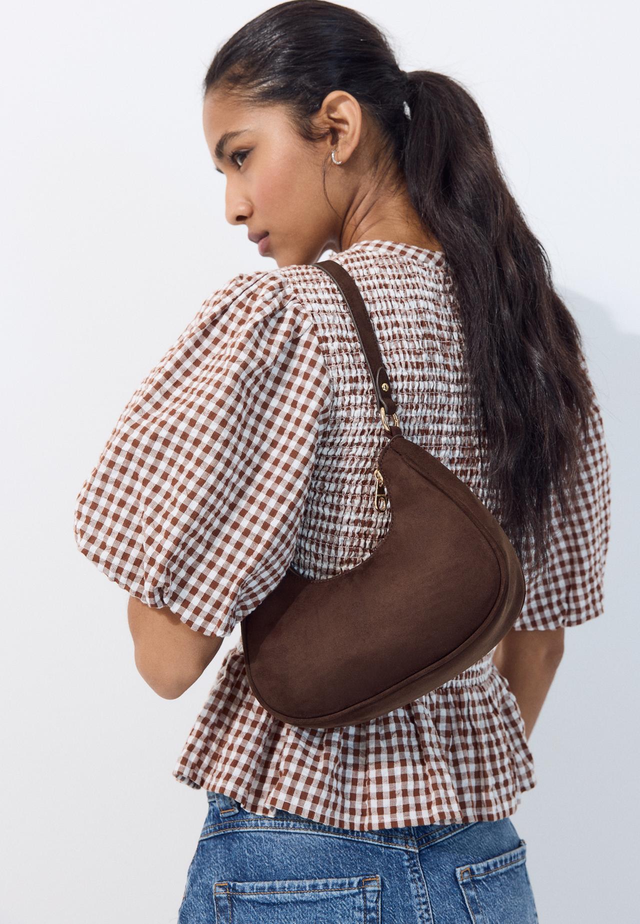 Half-moon shoulder bag — Brown