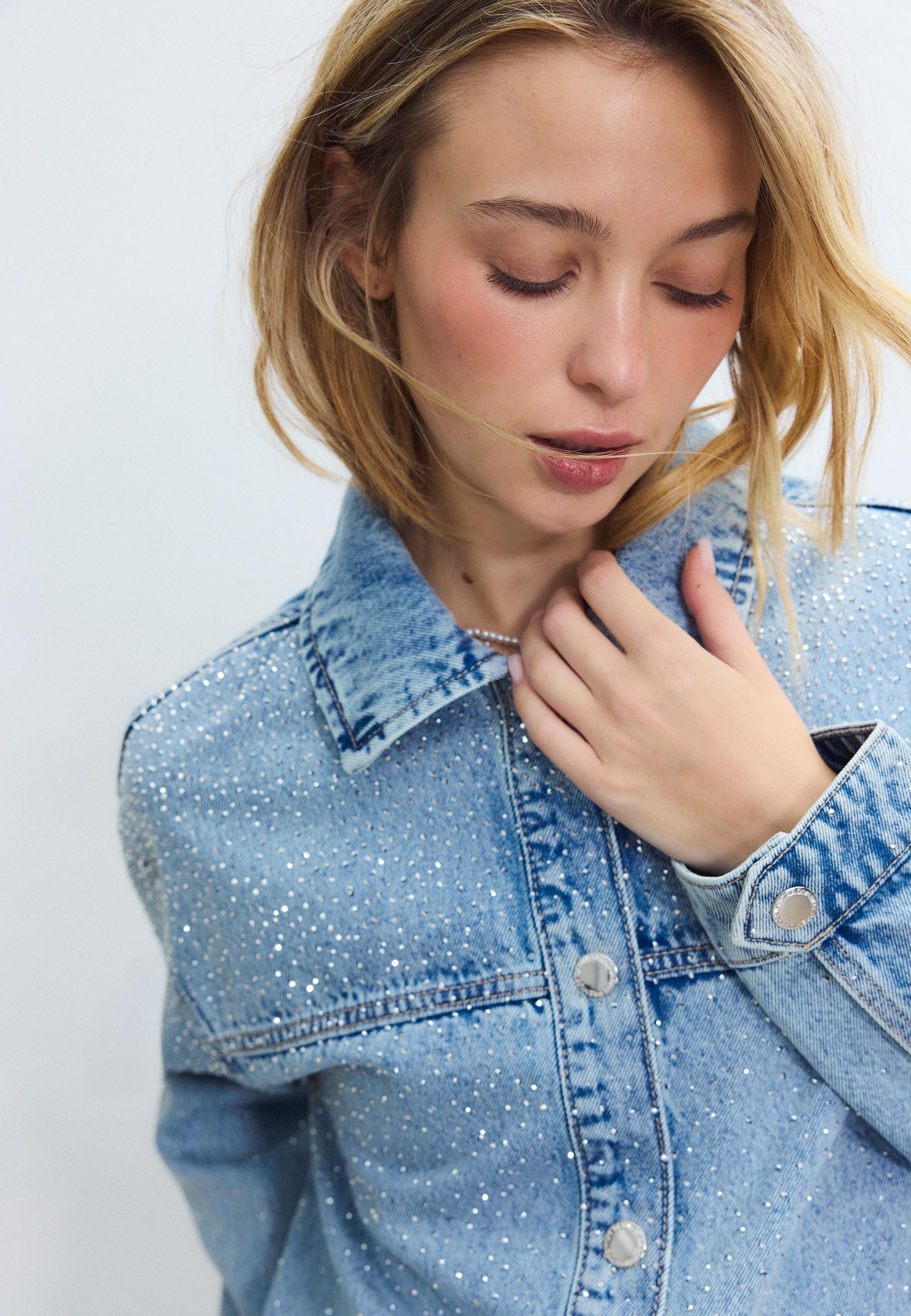 Parlak detaylı yama cepli denim ceket - Görsel 6