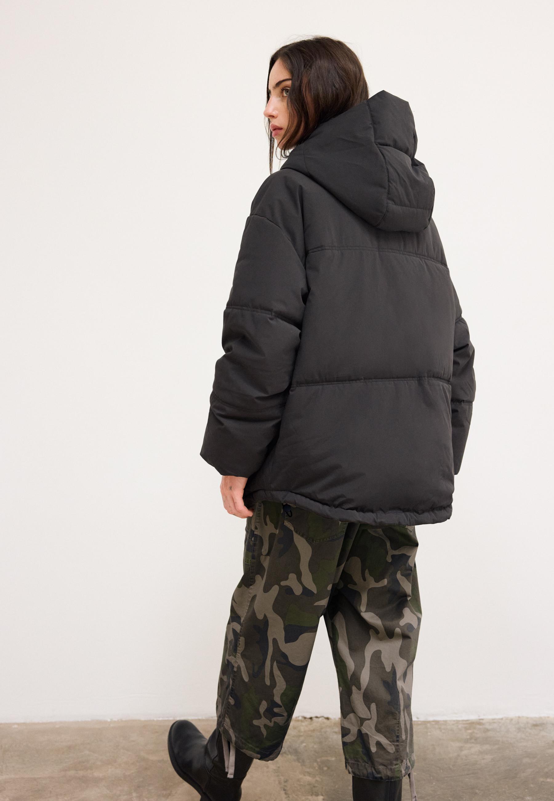Oversize padded jacket with hood — Black