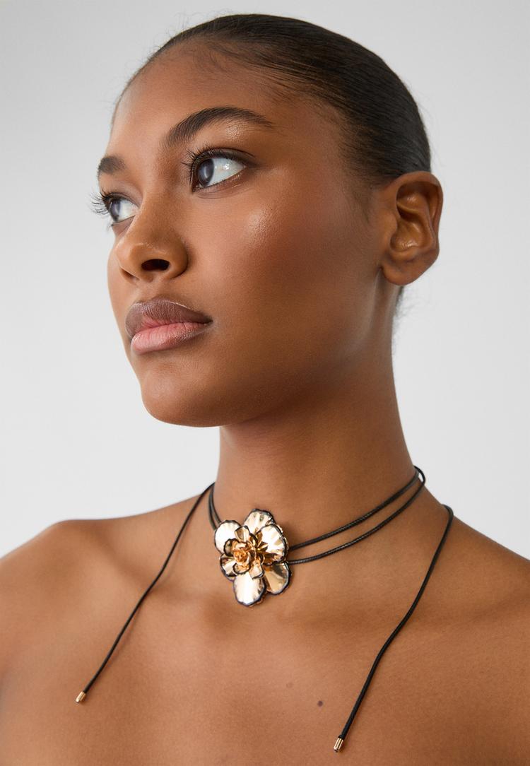collar cordon flor metalica