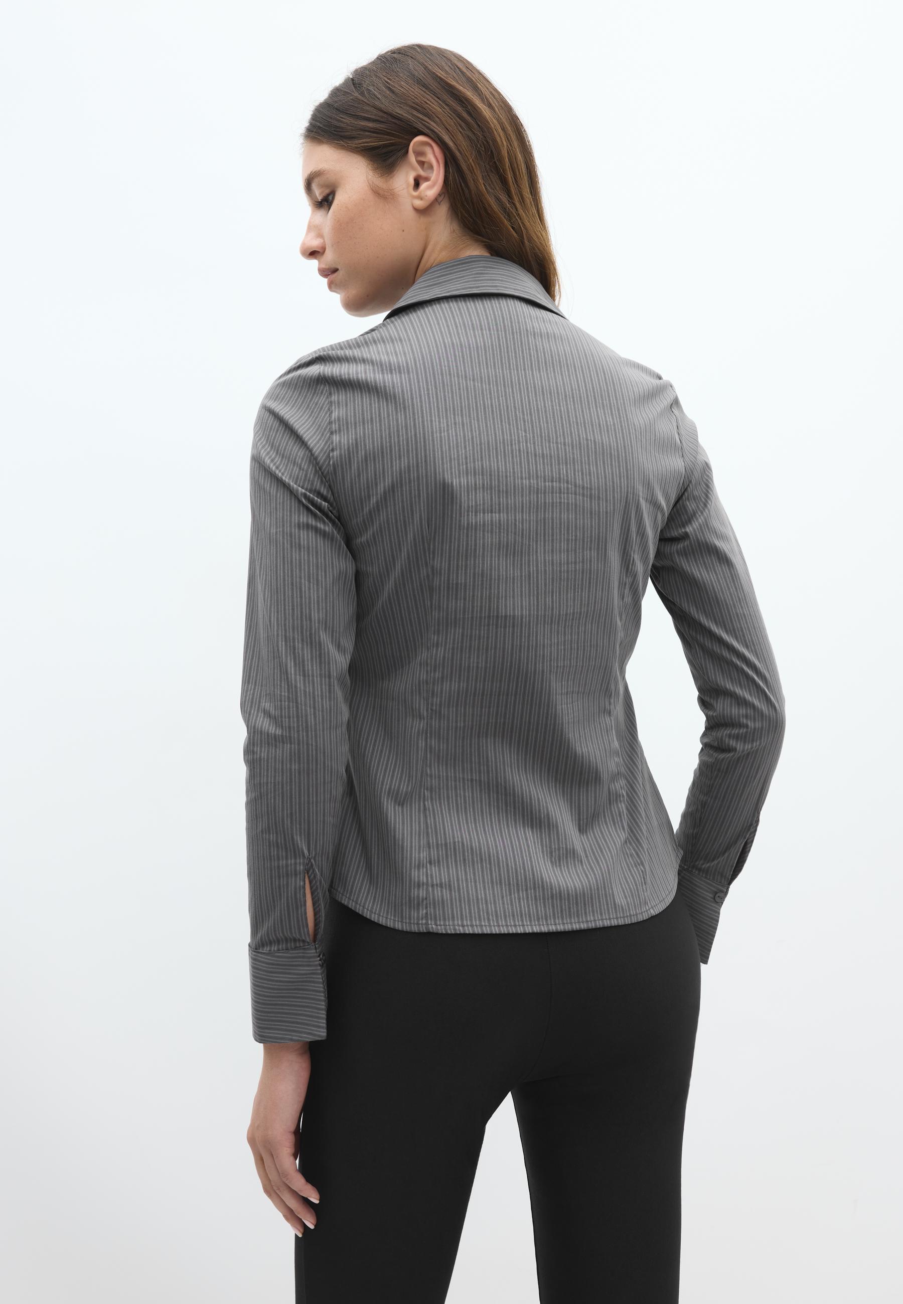 Fitted basic shirt — Pearl grey