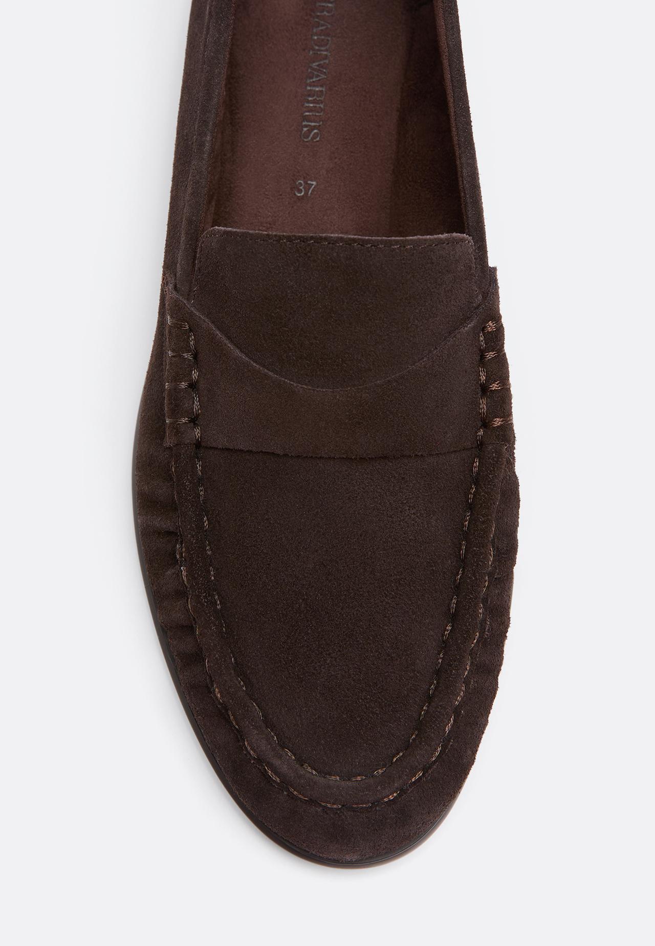 Flexible brown leather loafers — BROWN