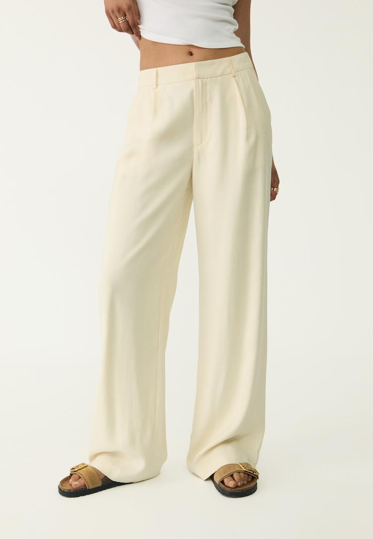 pantalon recto fluido pinzas