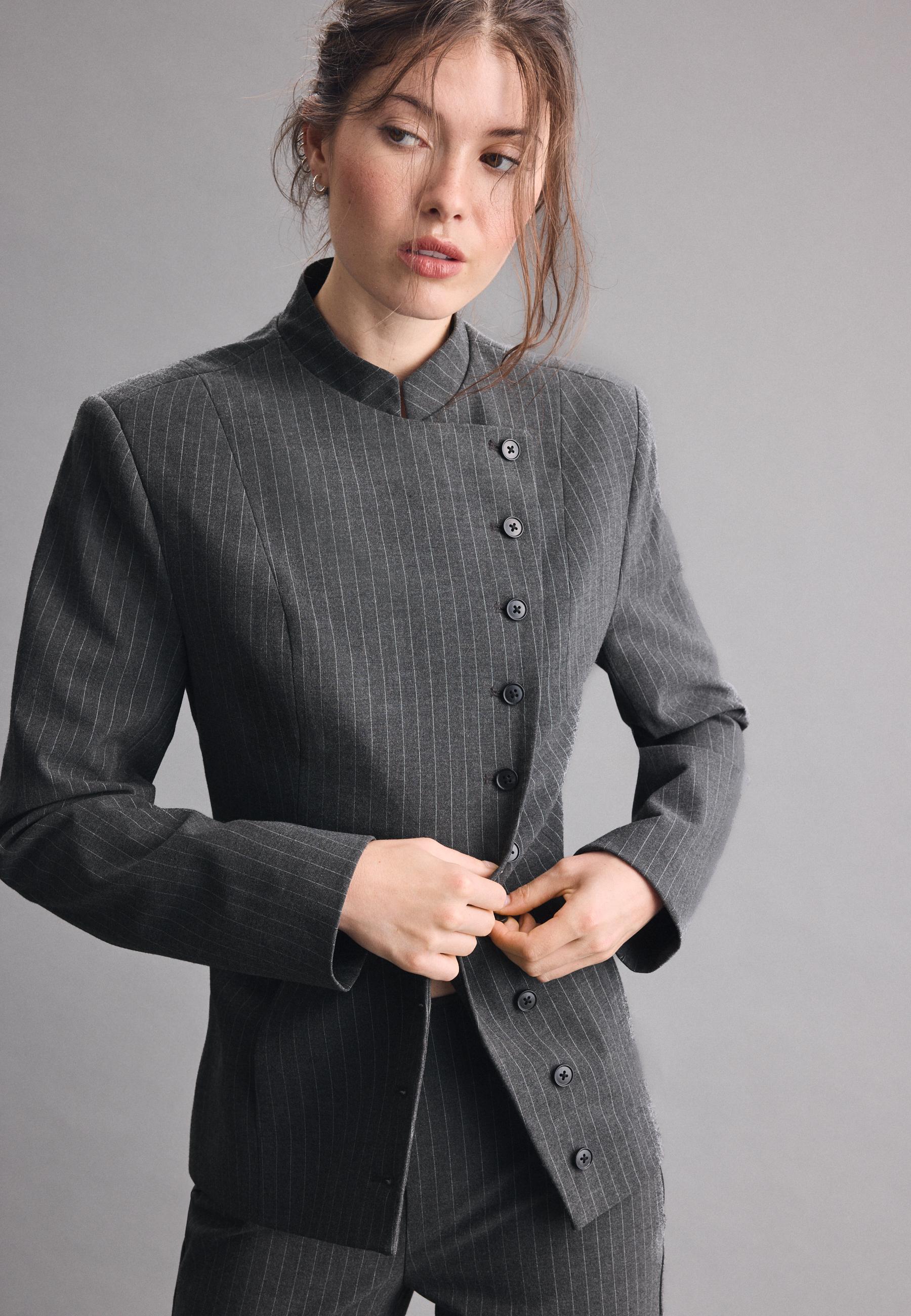Stradivarius Asimetrik çok düğmeli blazer