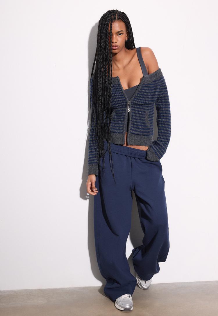 Stradivarius Πλεκτή Ζακέτα Με Λαιμόκοψη Και Φερμουάρ Σκούρο Μπλε Xs