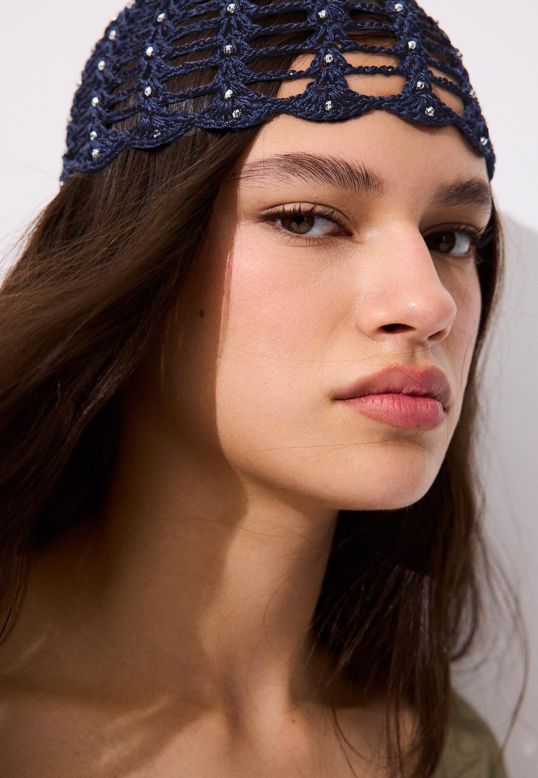 Crochet cap with rhinestones — Navy blue