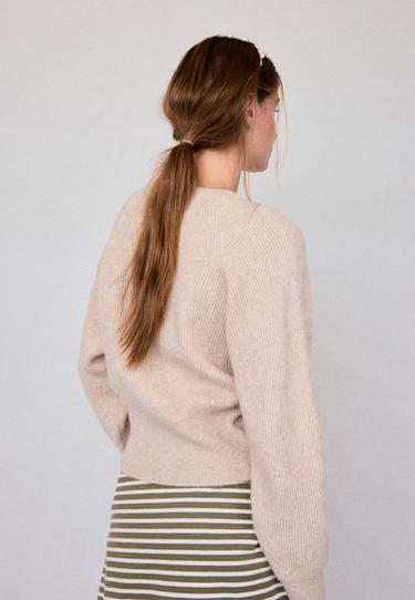 Raglan sleeve knit cardigan — Beige 6