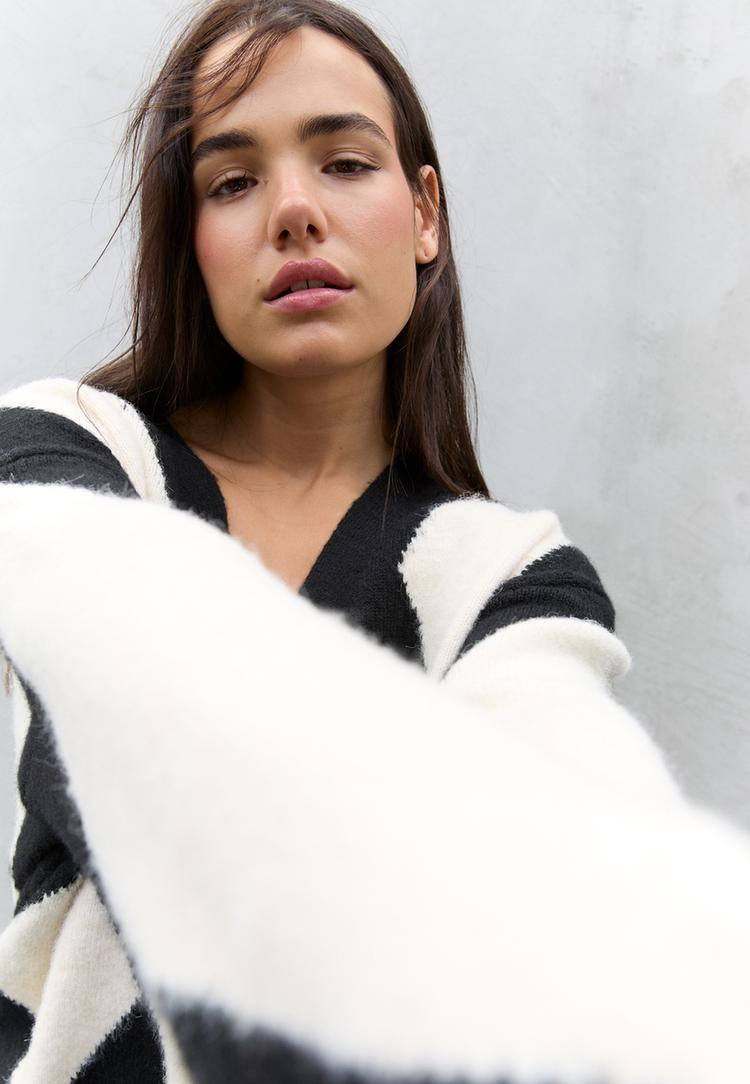 chaqueta oversize punto rombos