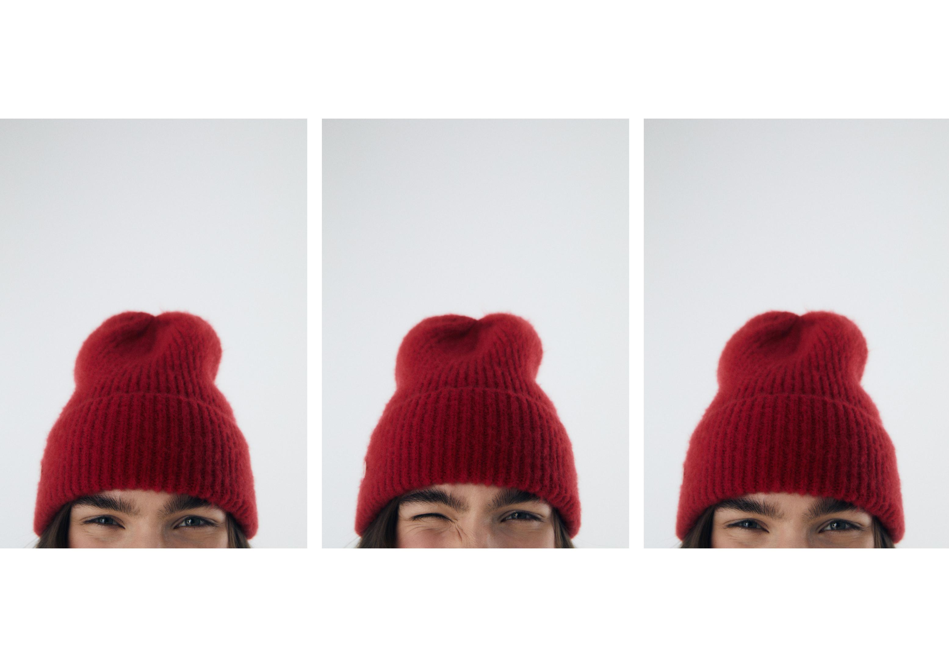 Basic beanie with plaque detail — Red