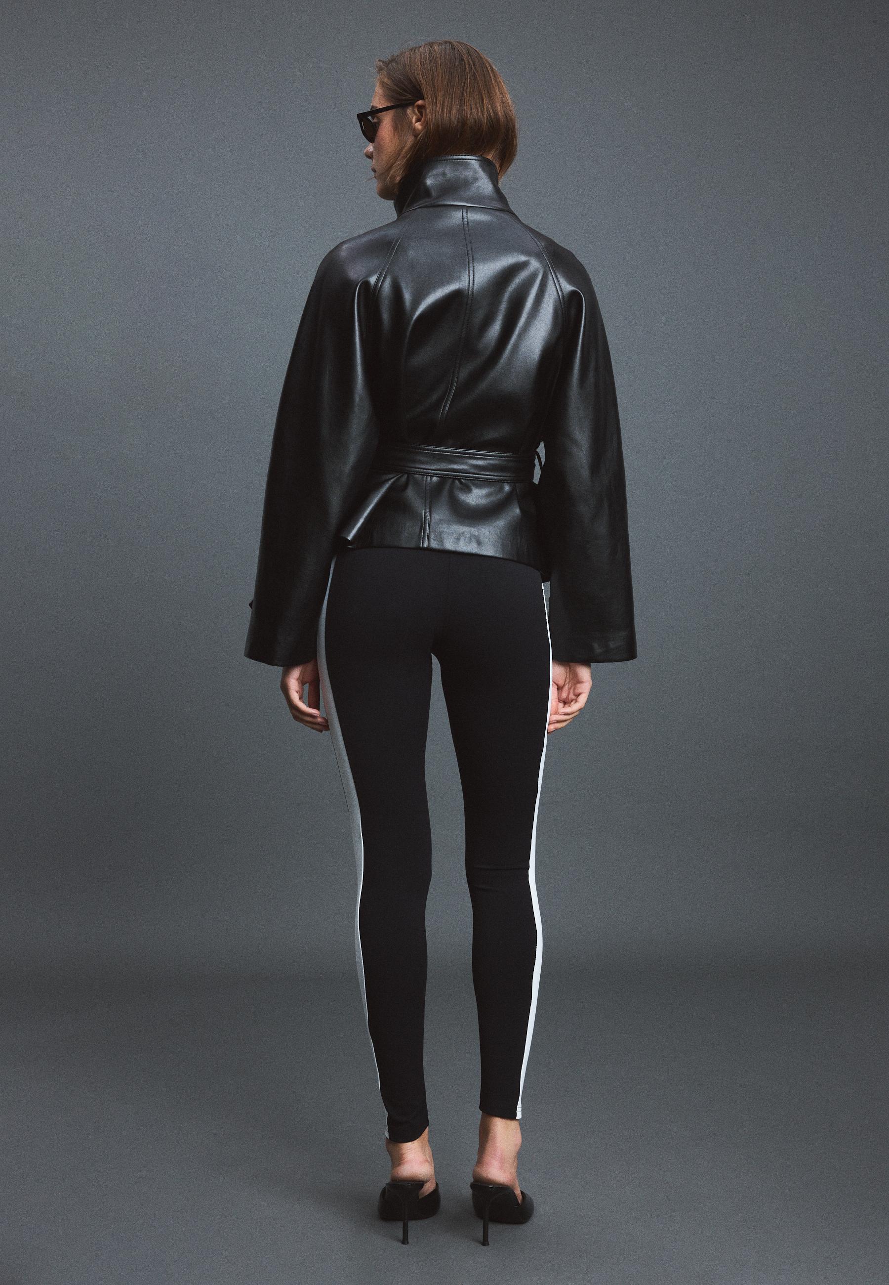 Side-stripe leggings — Black