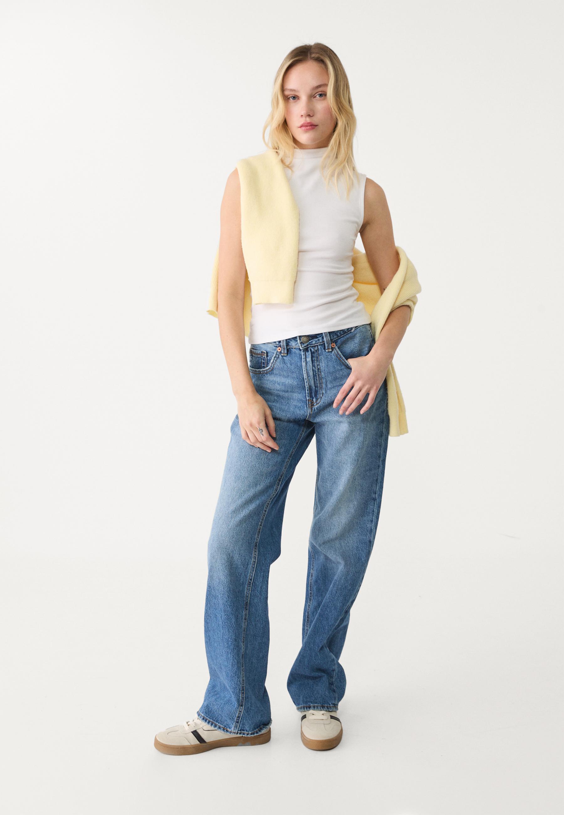 Basic fitted mock neck T-shirt - Women's fashion
