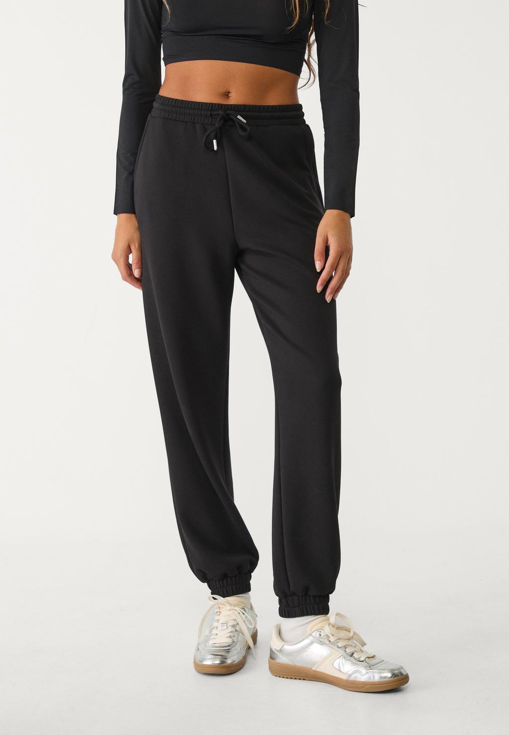 Pantalón jogger tacto suave