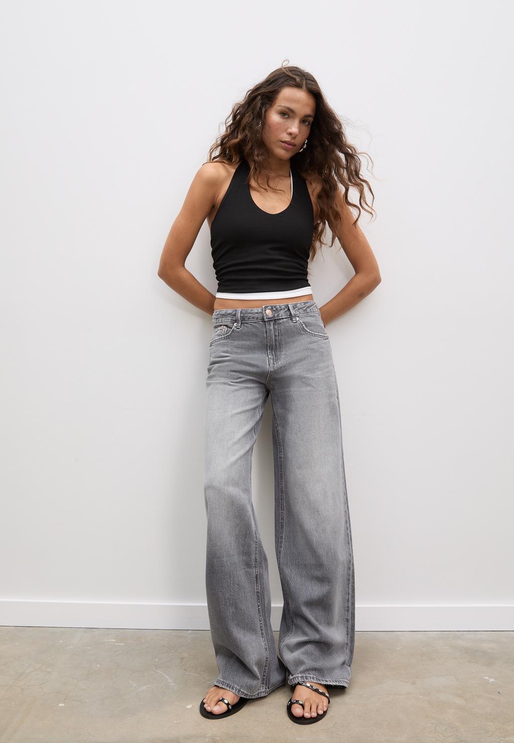 D91 Low wide-leg jeans