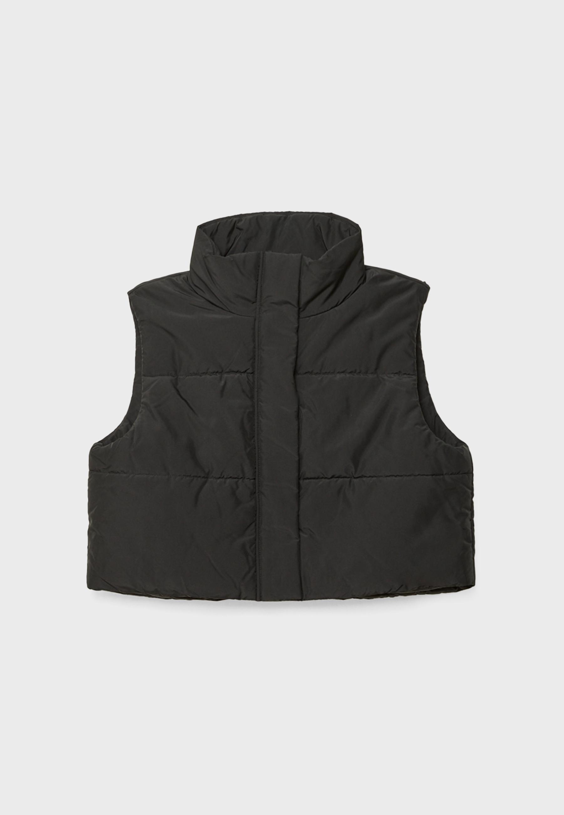 Short puffer gilet - Women's fashion | Stradivarius Nederland