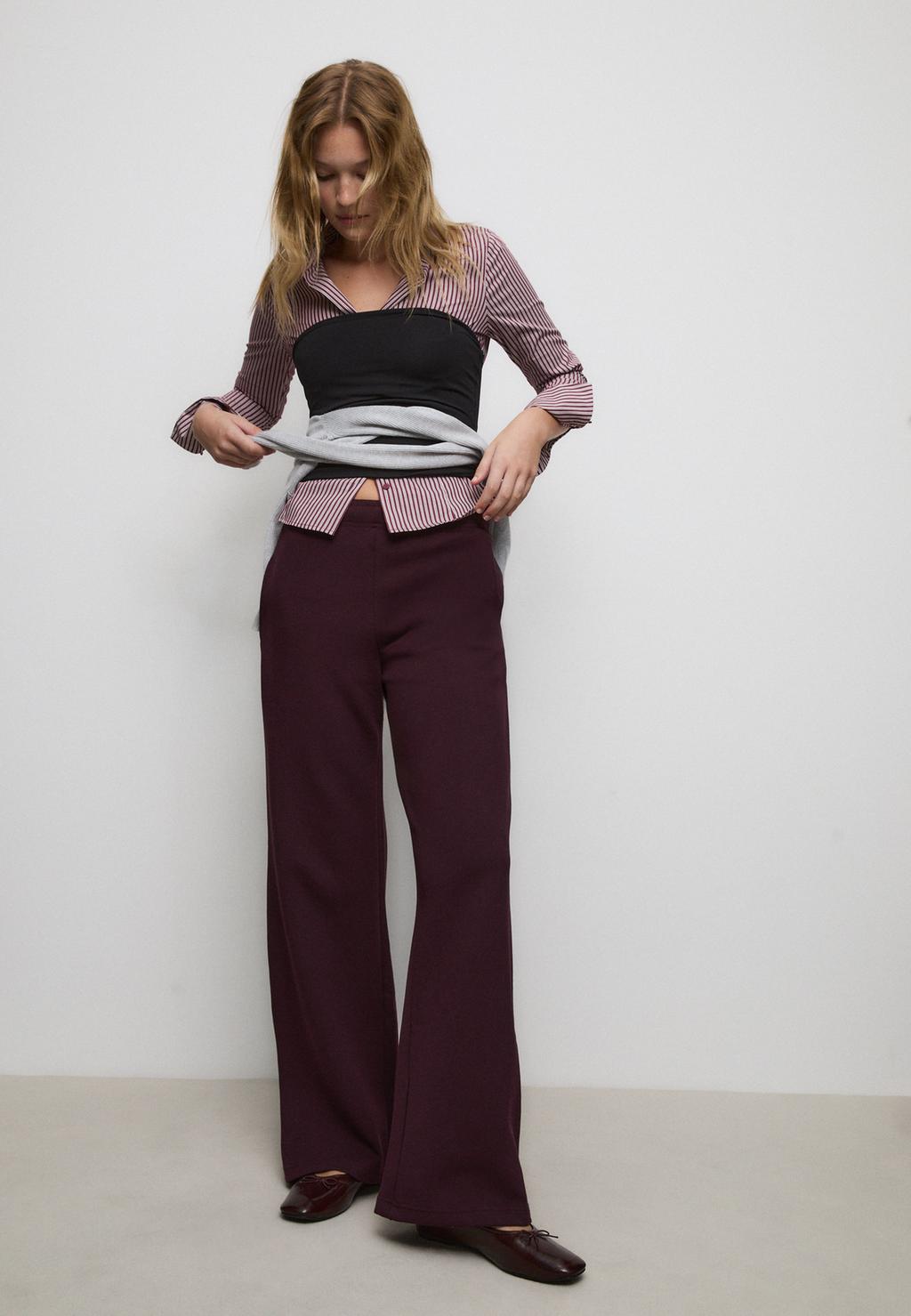 Pantaloni jogger gamba larga