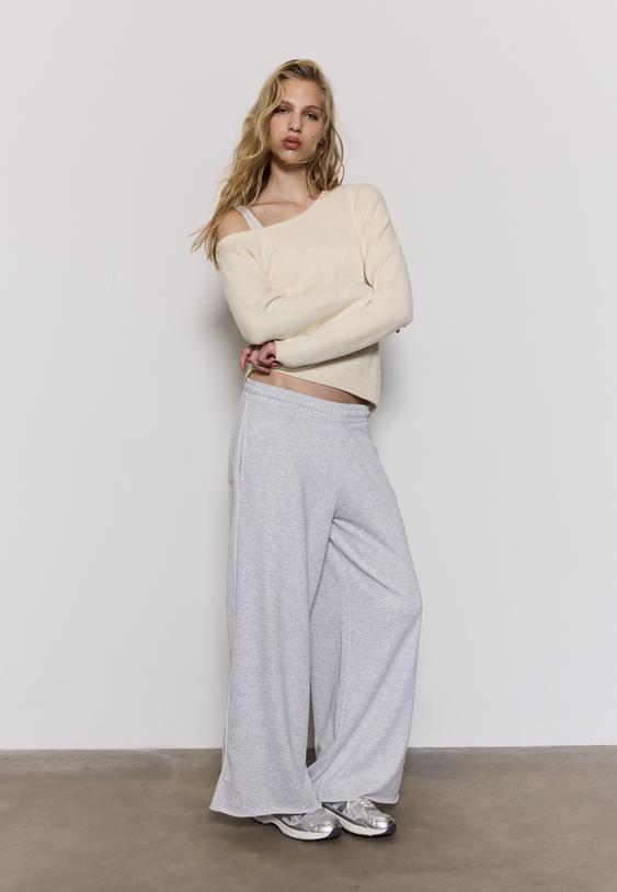 Stradivarius Asymmetric Knit Sweater Ecru L